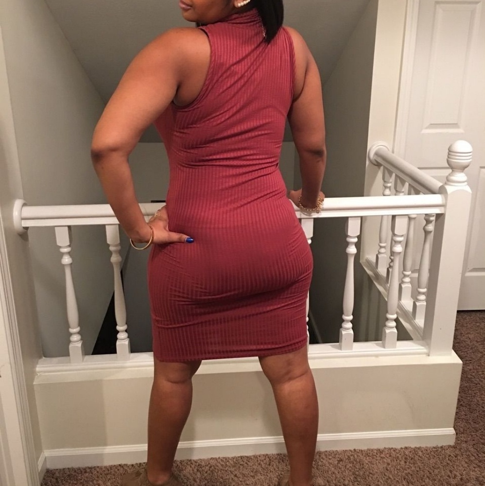 Dress - Picture 2 of 3